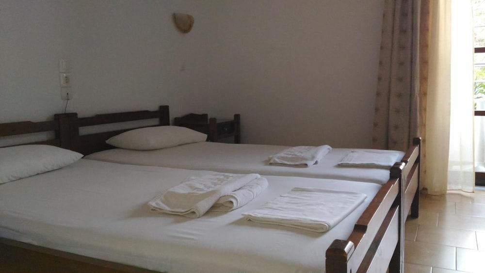 Hotel Aghas Paleochora Luaran gambar
