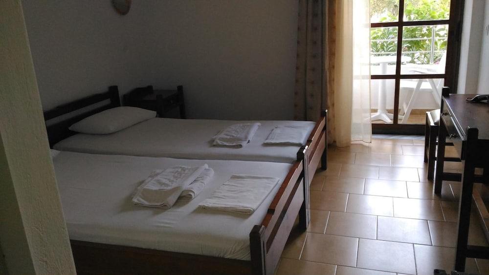 Hotel Aghas Paleochora Luaran gambar